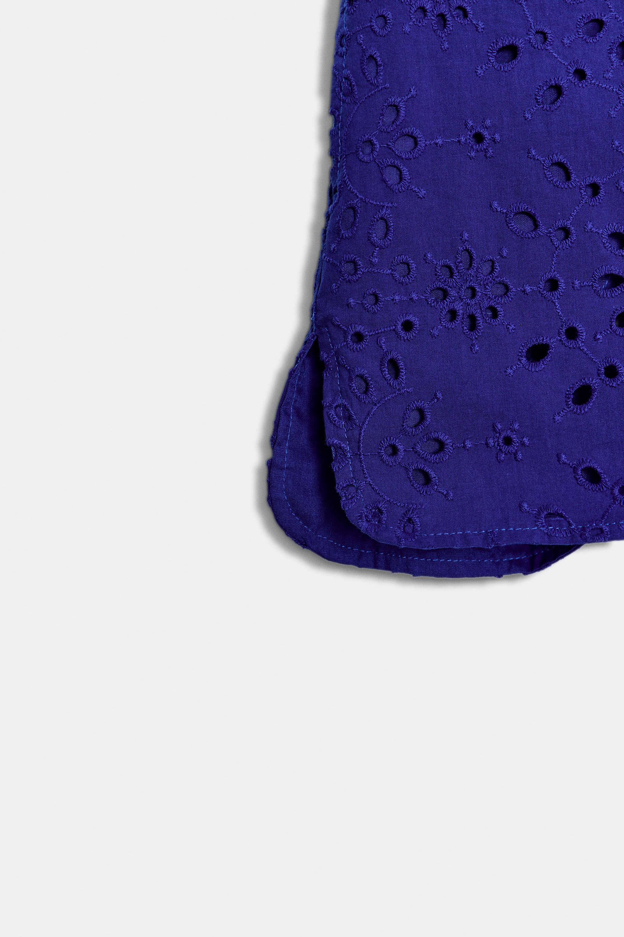 EMBROIDERED EYELET SHORTS